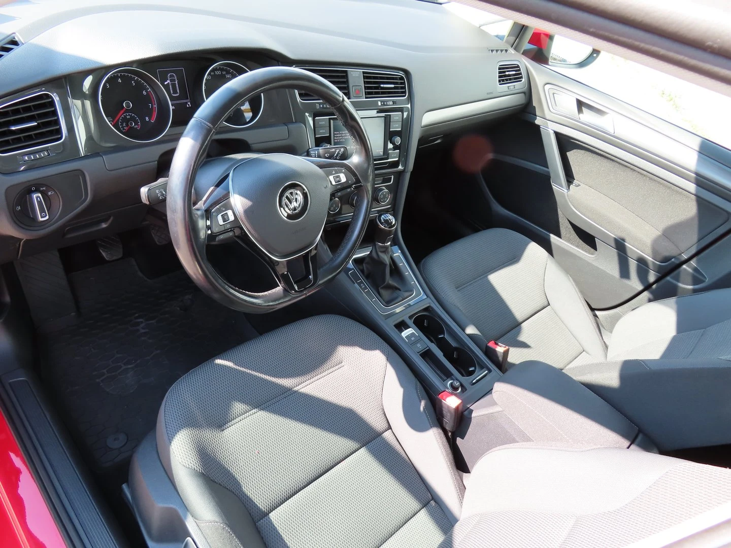 VW Golf Variant Comfortline 1.5TSI EVO BMT - изображение 4