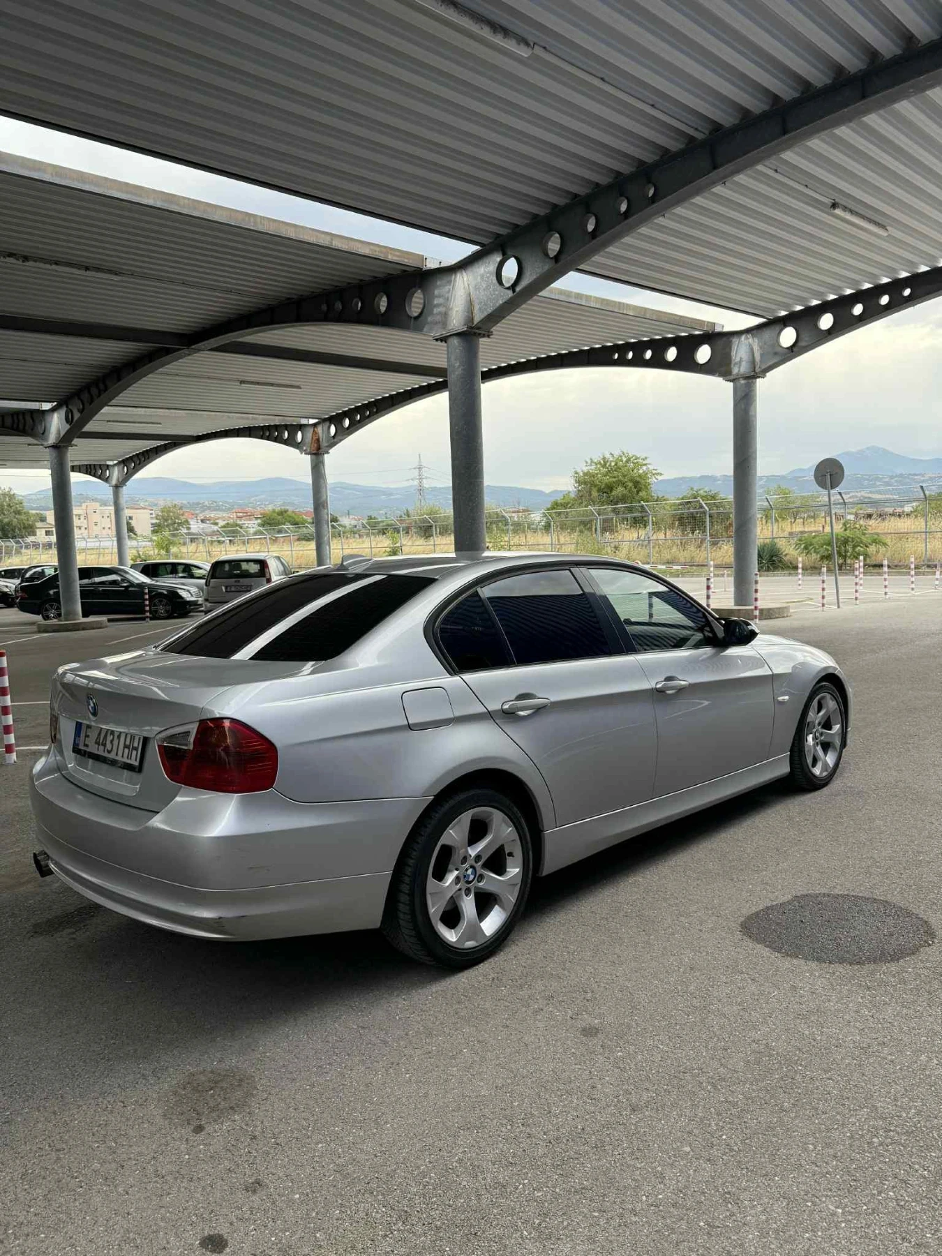 BMW 318 2.0D - изображение 4