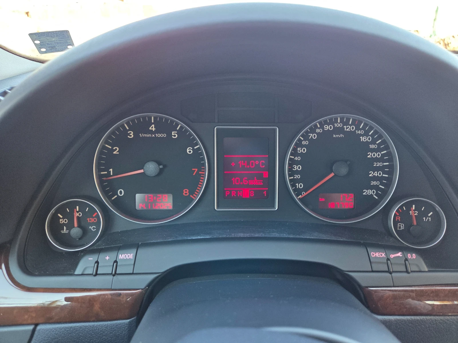 Audi A4 QUATTRO, AUTOMATIC - изображение 10