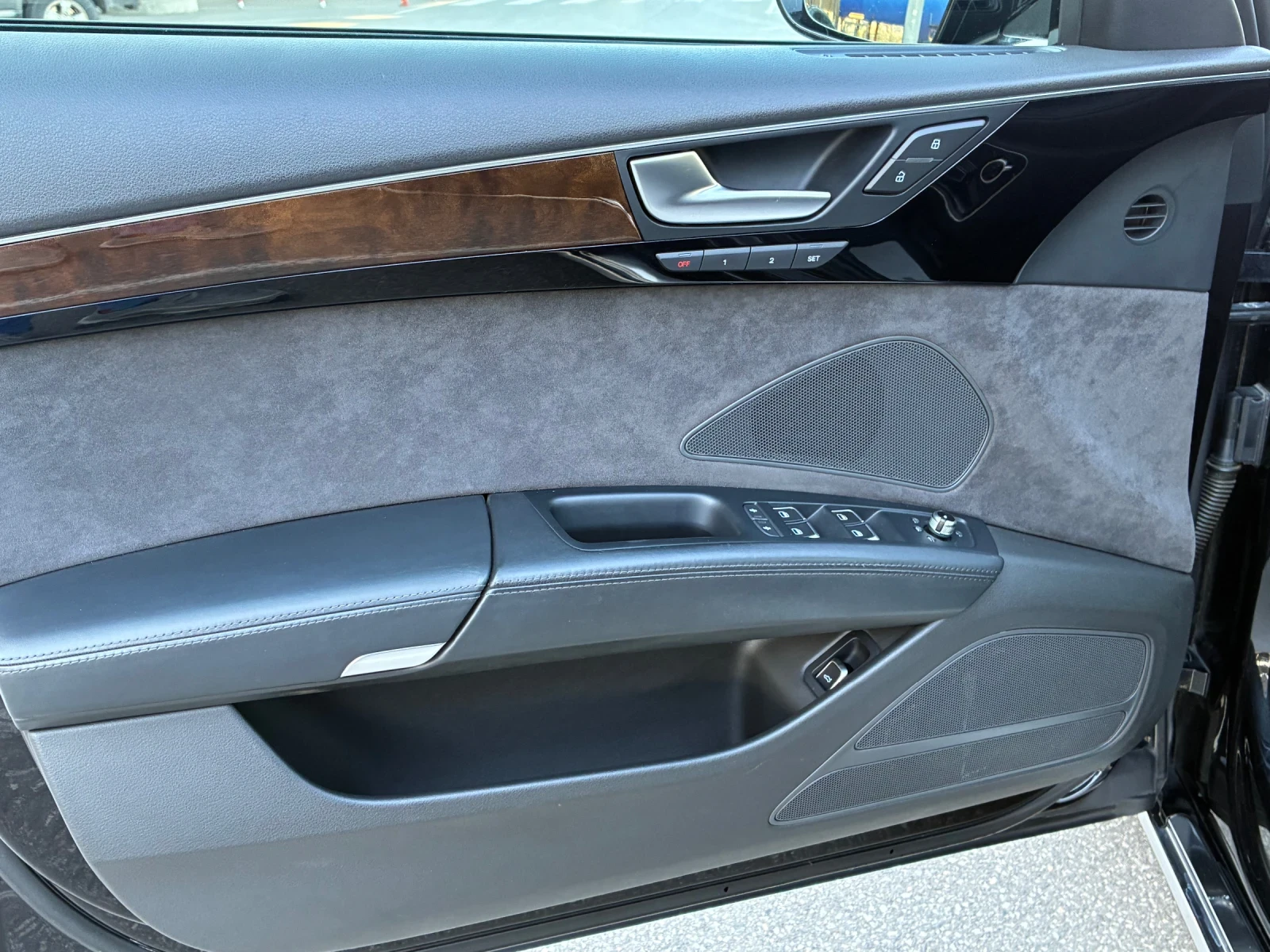 Audi A8 A8 Long 3.0 TFSI, снимка 11 - Автомобили и джипове - 53737823