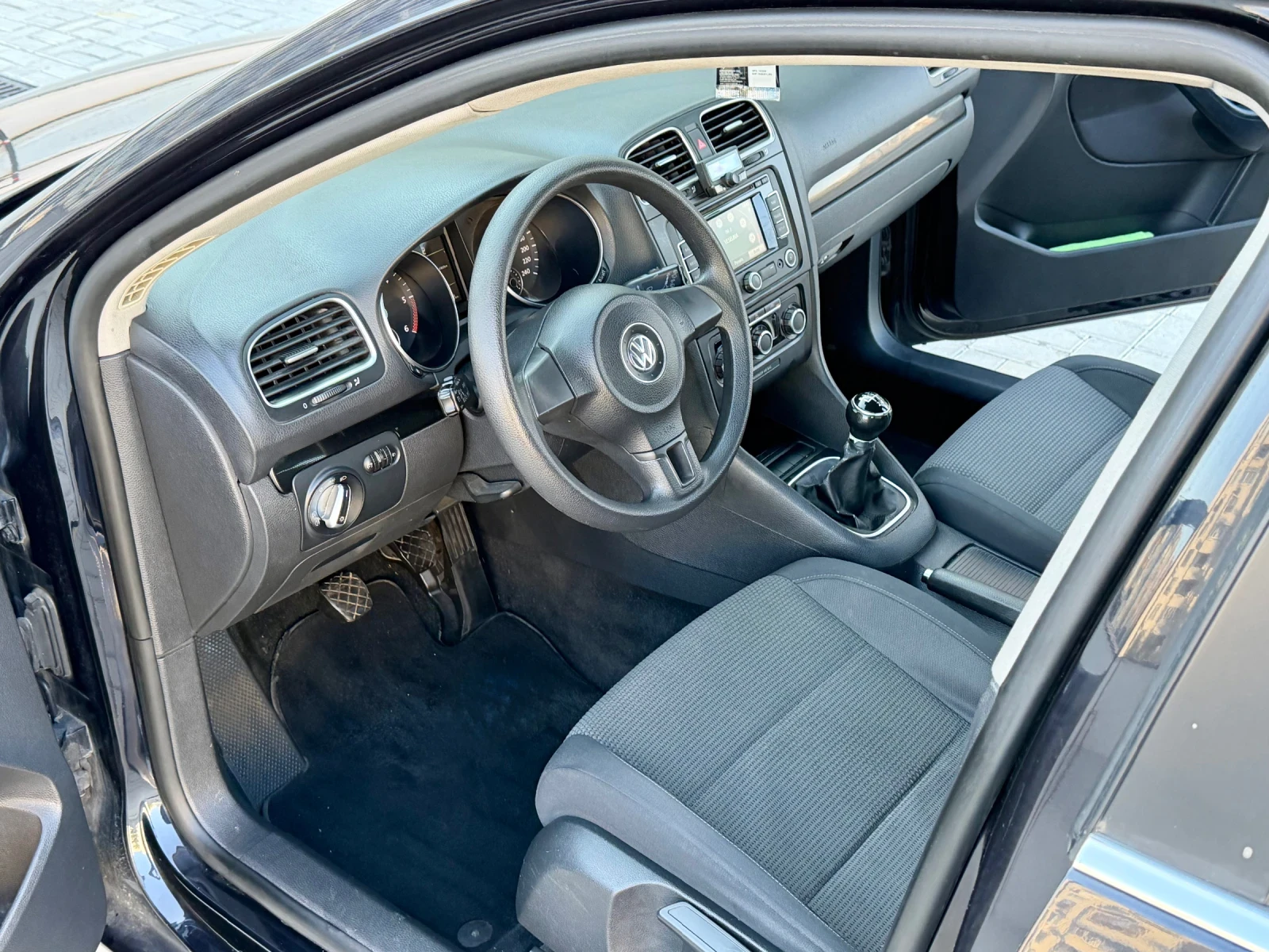 VW Golf 1.6 TDl 2012� | Mobile.bg � ����������� 7