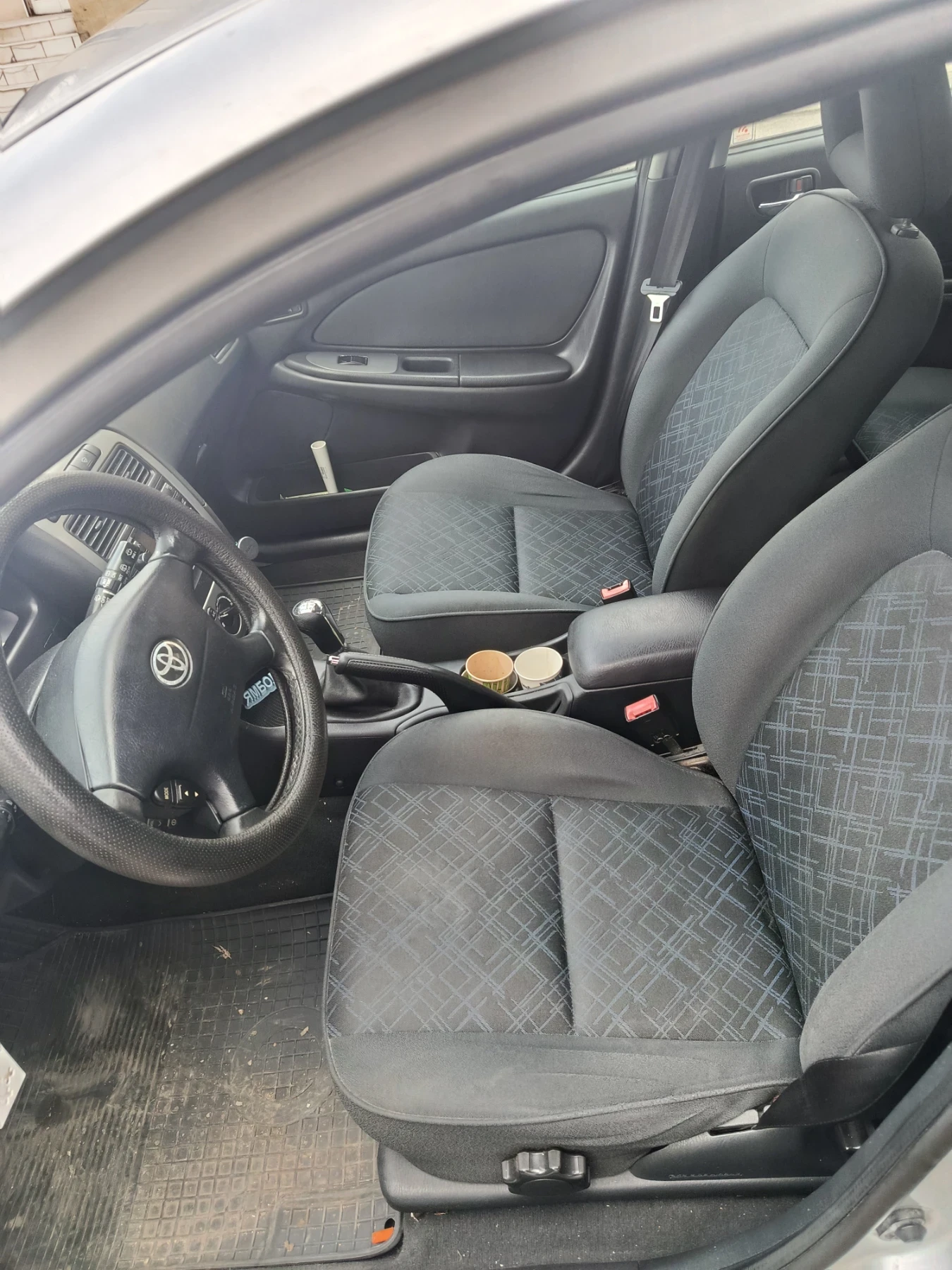 Toyota Avensis, снимка 10 - Автомобили и джипове - 54277999