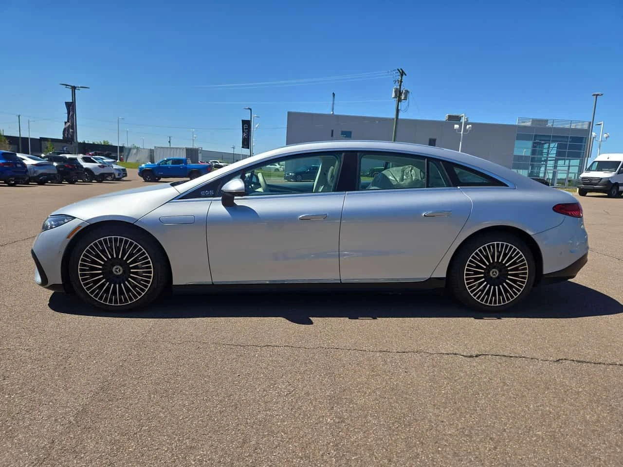 Mercedes-Benz EQS 580  CARFAX, снимка 2 - Автомобили и джипове - 54662430