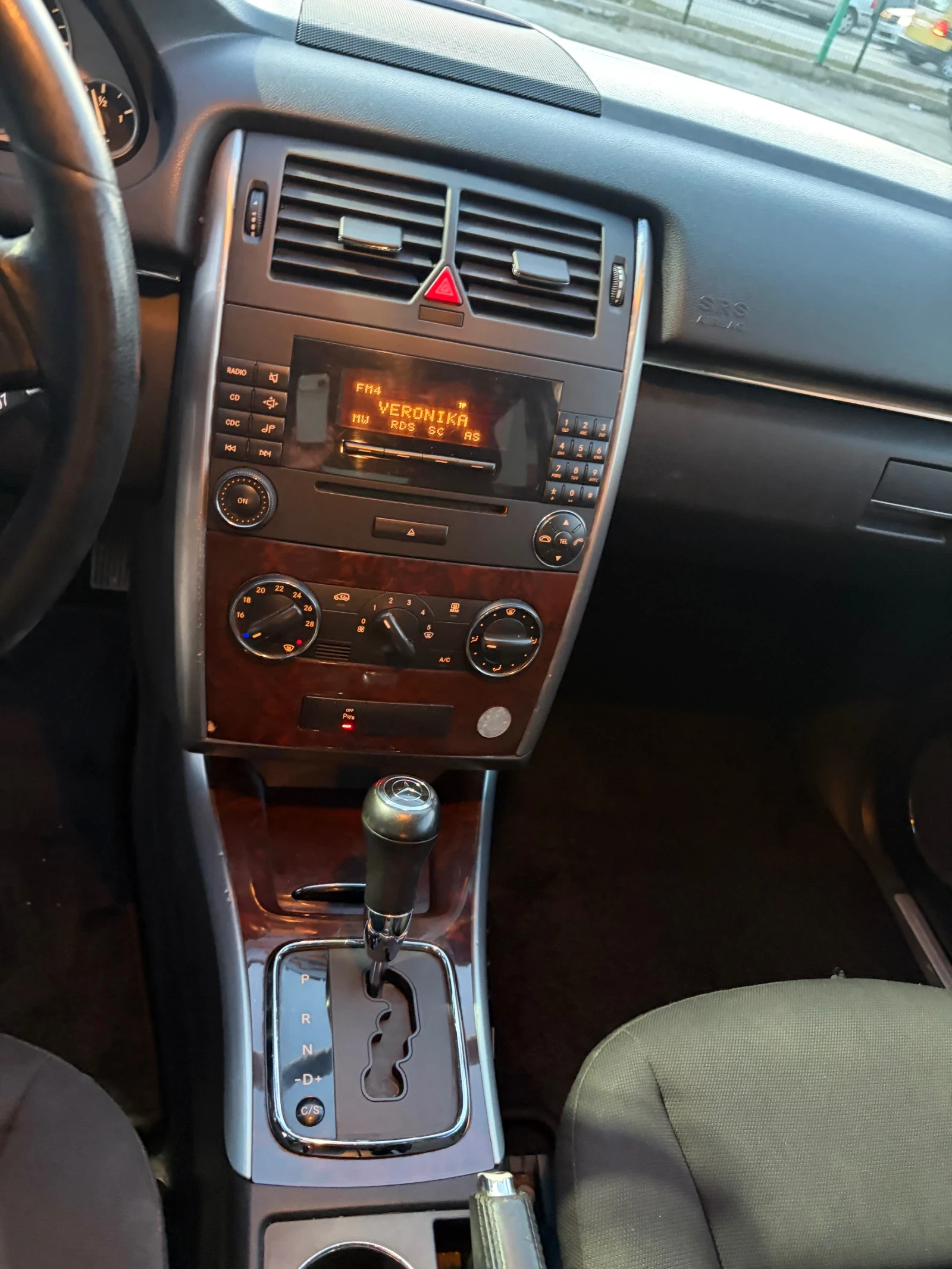 Mercedes-Benz B 200, снимка 11 - Автомобили и джипове - 54706923