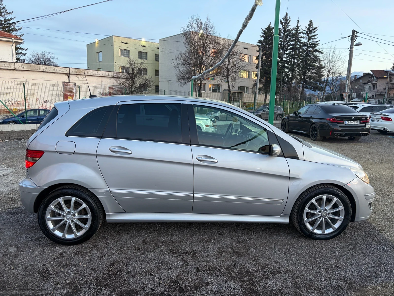 Mercedes-Benz B 200, снимка 3 - Автомобили и джипове - 54706923