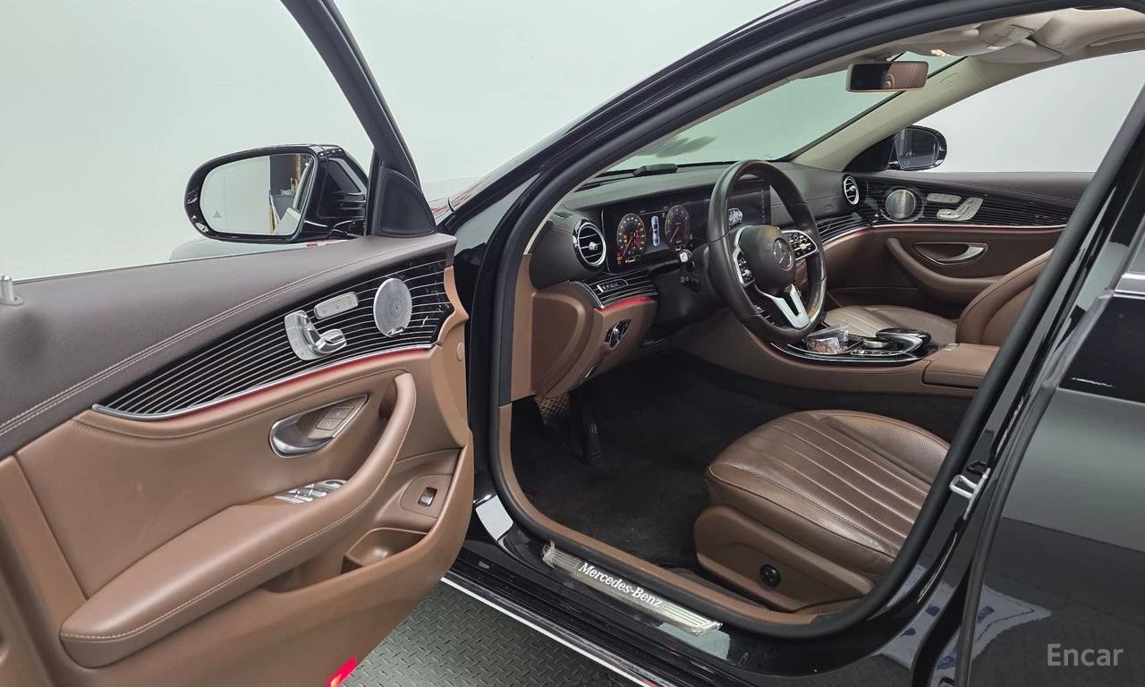 Mercedes-Benz E 450 4MATIC* BURMESTER* ОБДУХВАНЕ* ДИГИТАЛНО* ТАБЛО* , снимка 5 - Автомобили и джипове - 55105340