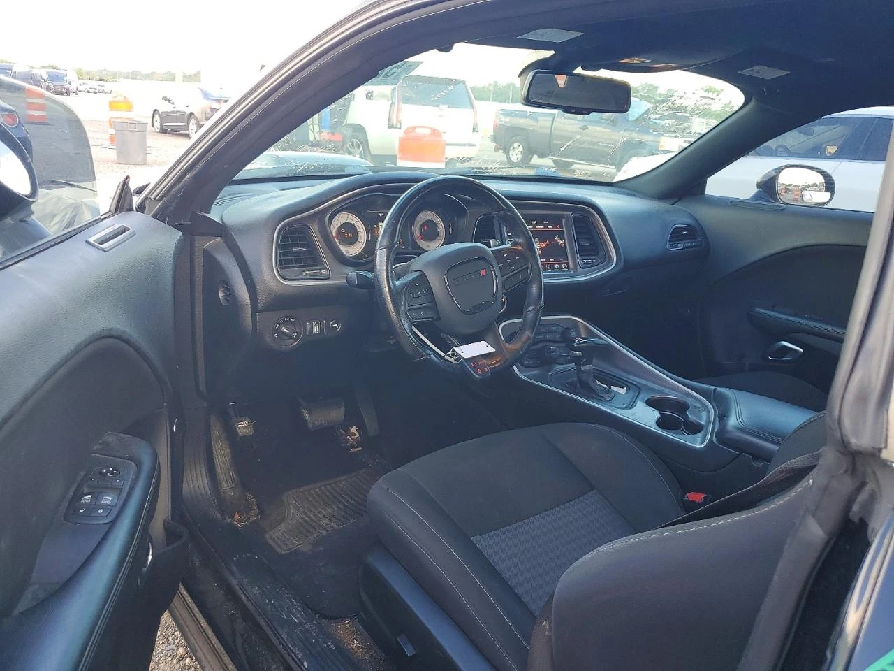 Dodge Challenger 6.4l R, снимка 8 - Автомобили и джипове - 55107224