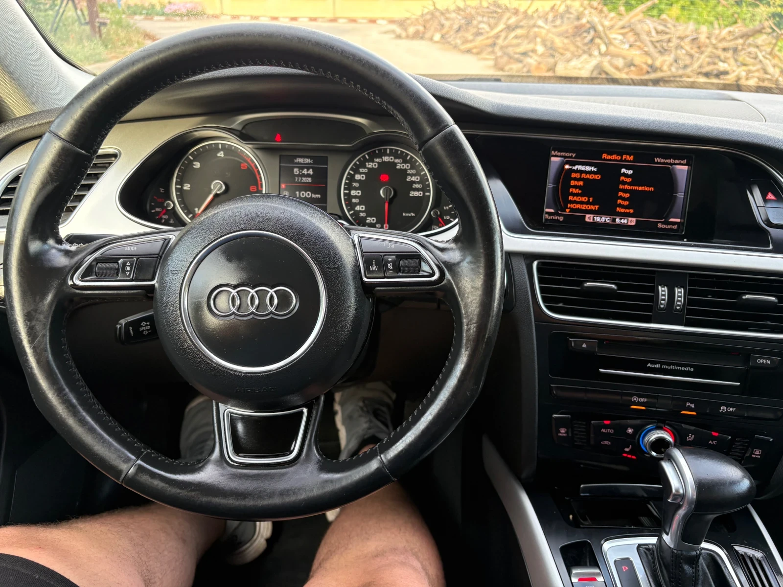 Audi A4 B8, 5 2.0TDI 150 КС S-Line, снимка 16 - Автомобили и джипове - 55224945