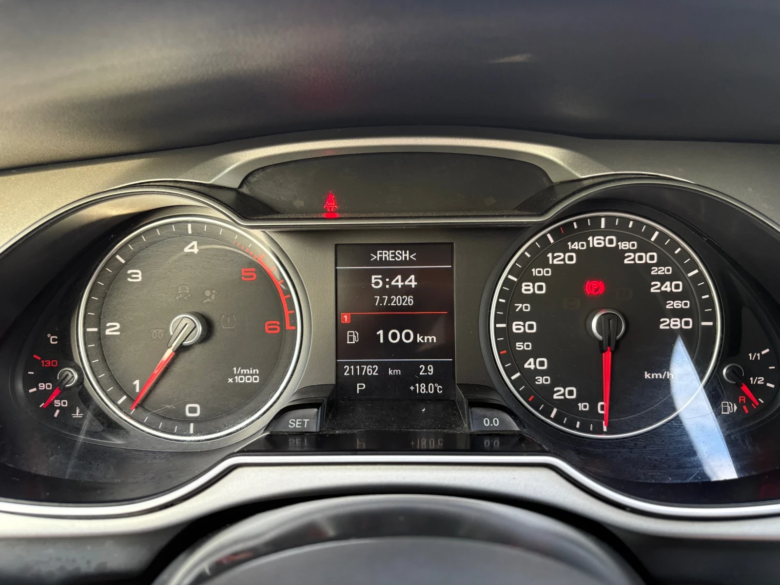 Audi A4 B8, 5 2.0TDI 150 КС S-Line, снимка 14 - Автомобили и джипове - 55224945