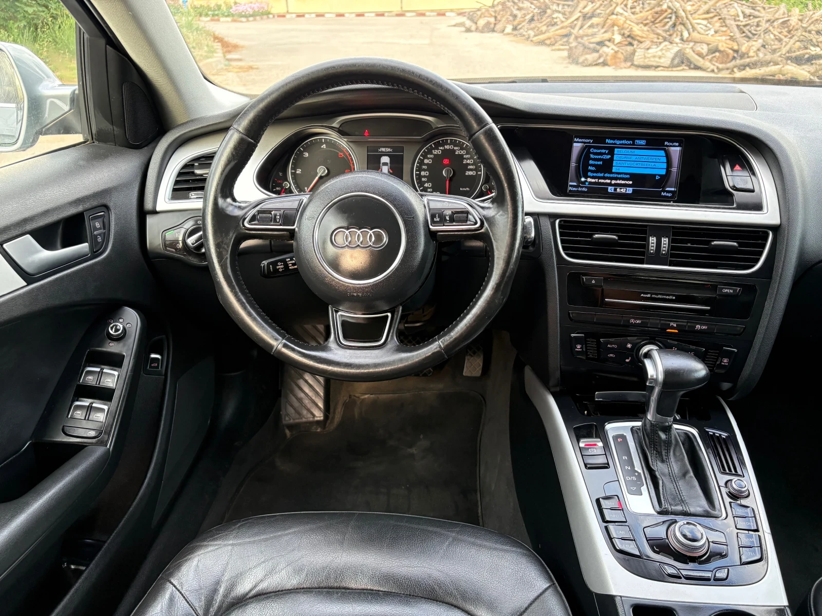 Audi A4 B8, 5 2.0TDI 150 КС S-Line, снимка 12 - Автомобили и джипове - 55224945