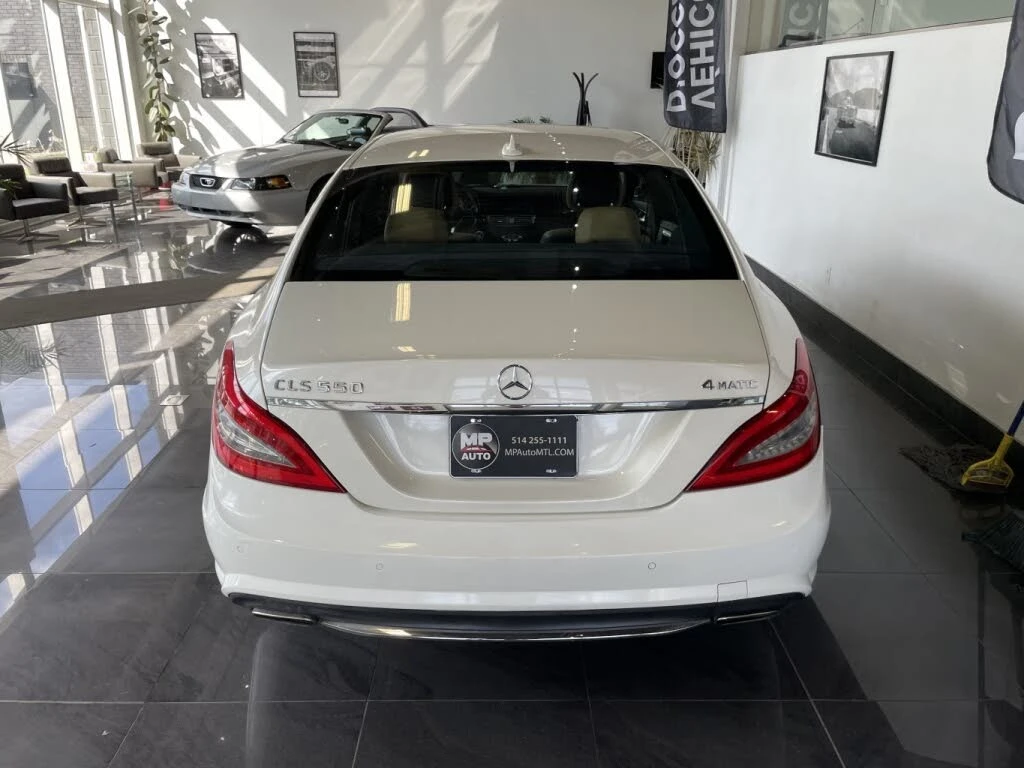 Mercedes-Benz CLS 550 4MATIC* КОЖА* DESIGNO* ОБДУХВ* BURM.* PANO* , снимка 9 - Автомобили и джипове - 55437554