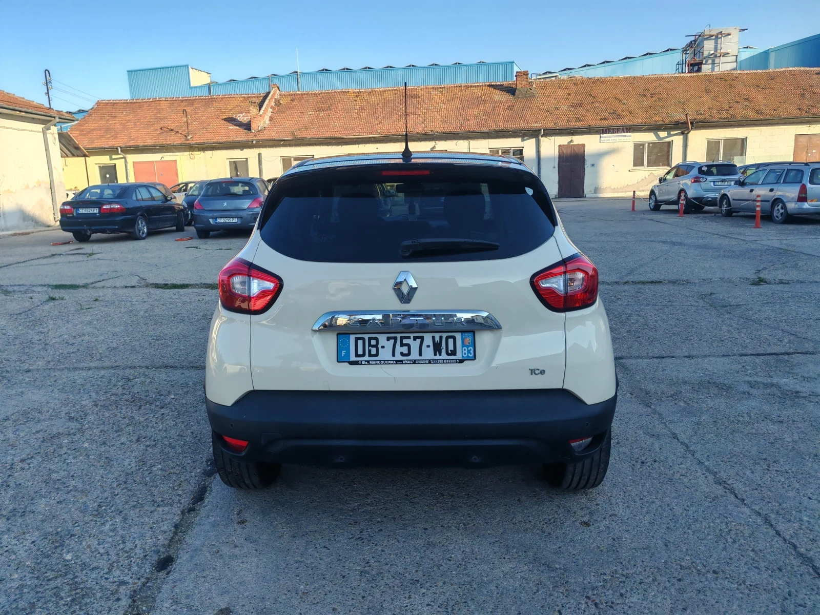 Renault Captur СПЕШНО! , снимка 5 - Автомобили и джипове - 55873095