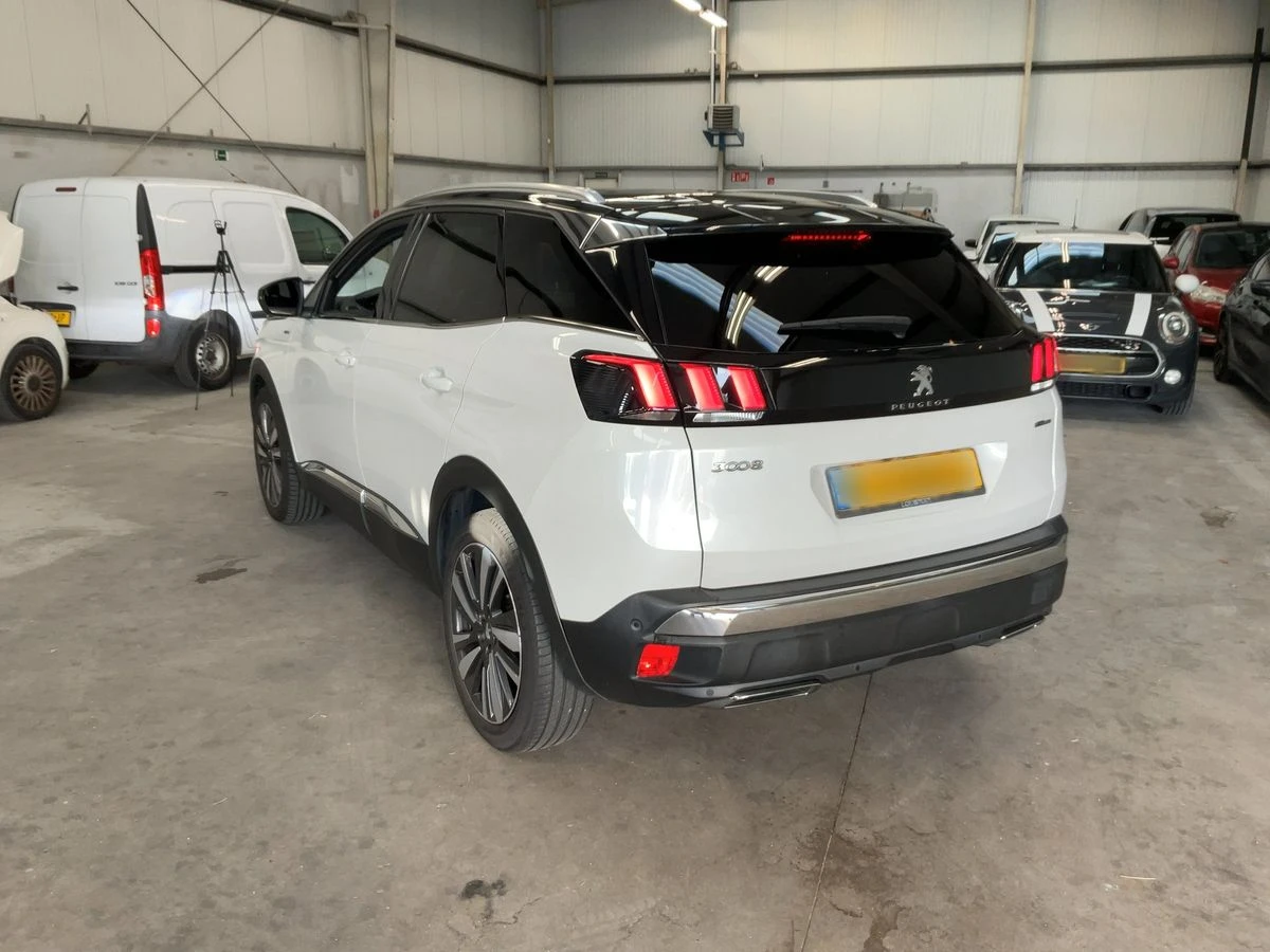 Peugeot 3008 1.6 PureTech Allure, снимка 2 - Автомобили и джипове - 56156329
