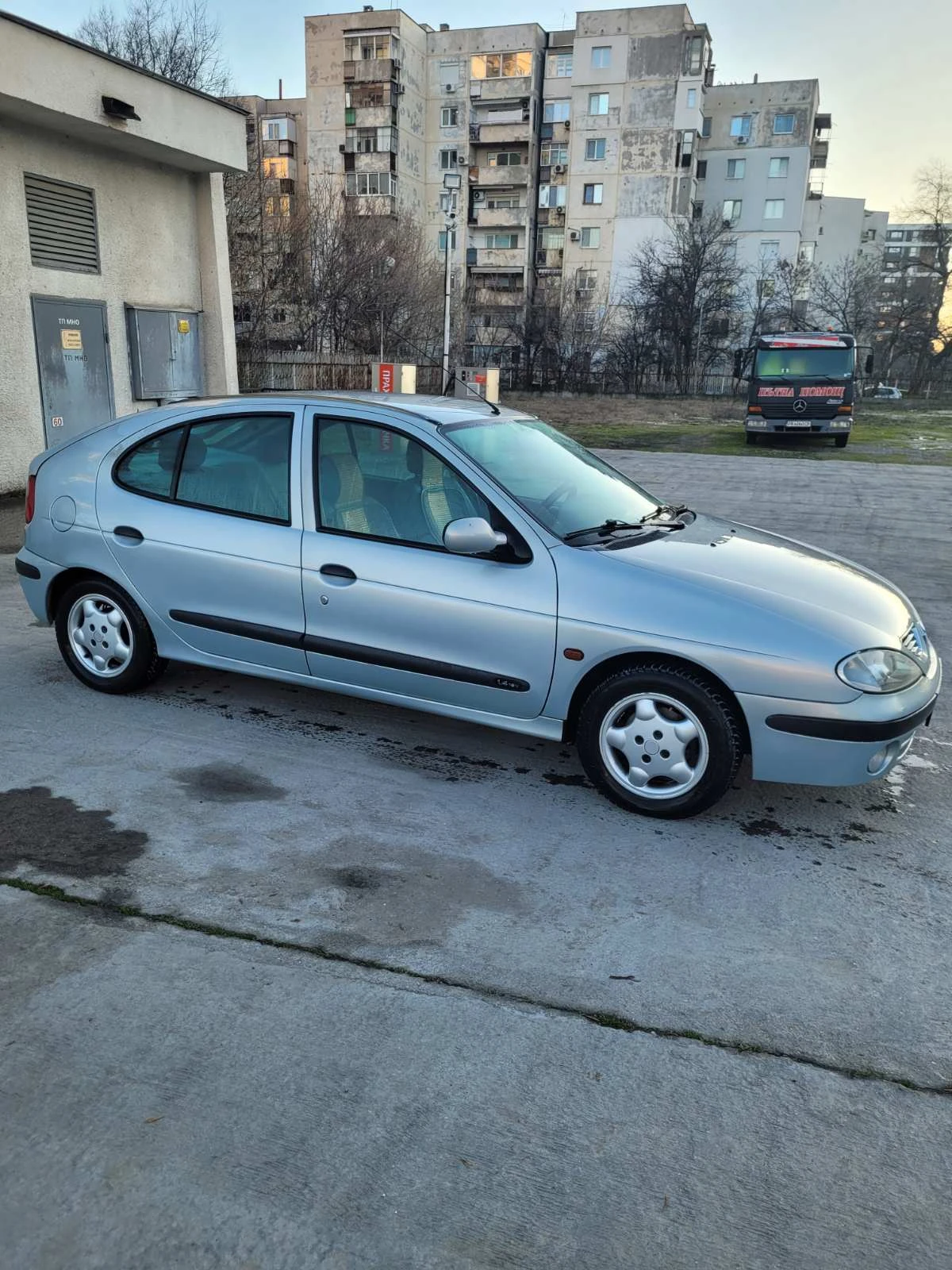 Renault Megane, снимка 4 - Автомобили и джипове - 56347727