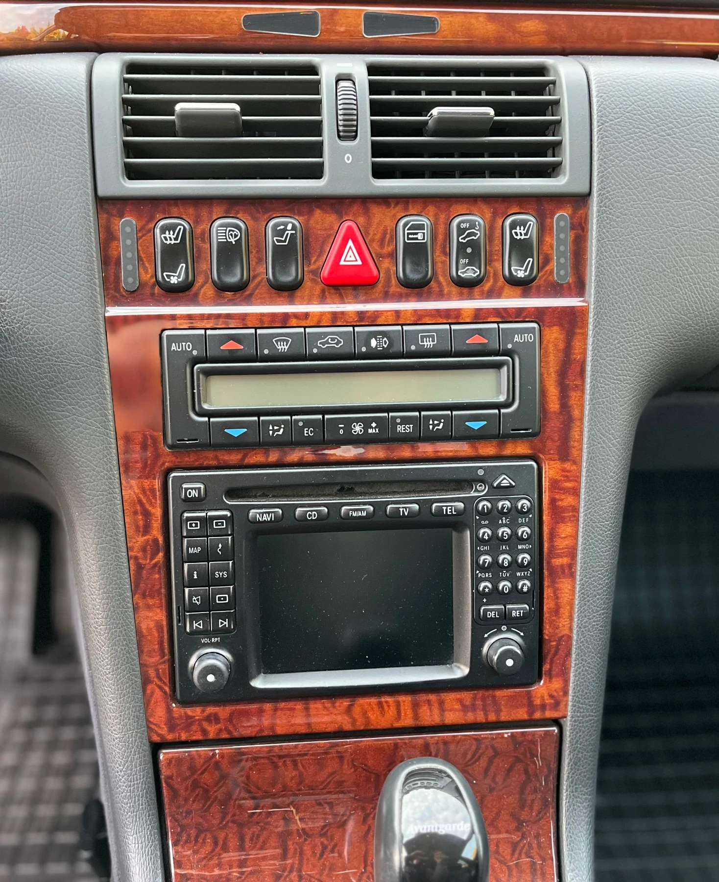 Mercedes-Benz E 430, снимка 9 - Автомобили и джипове - 56619892