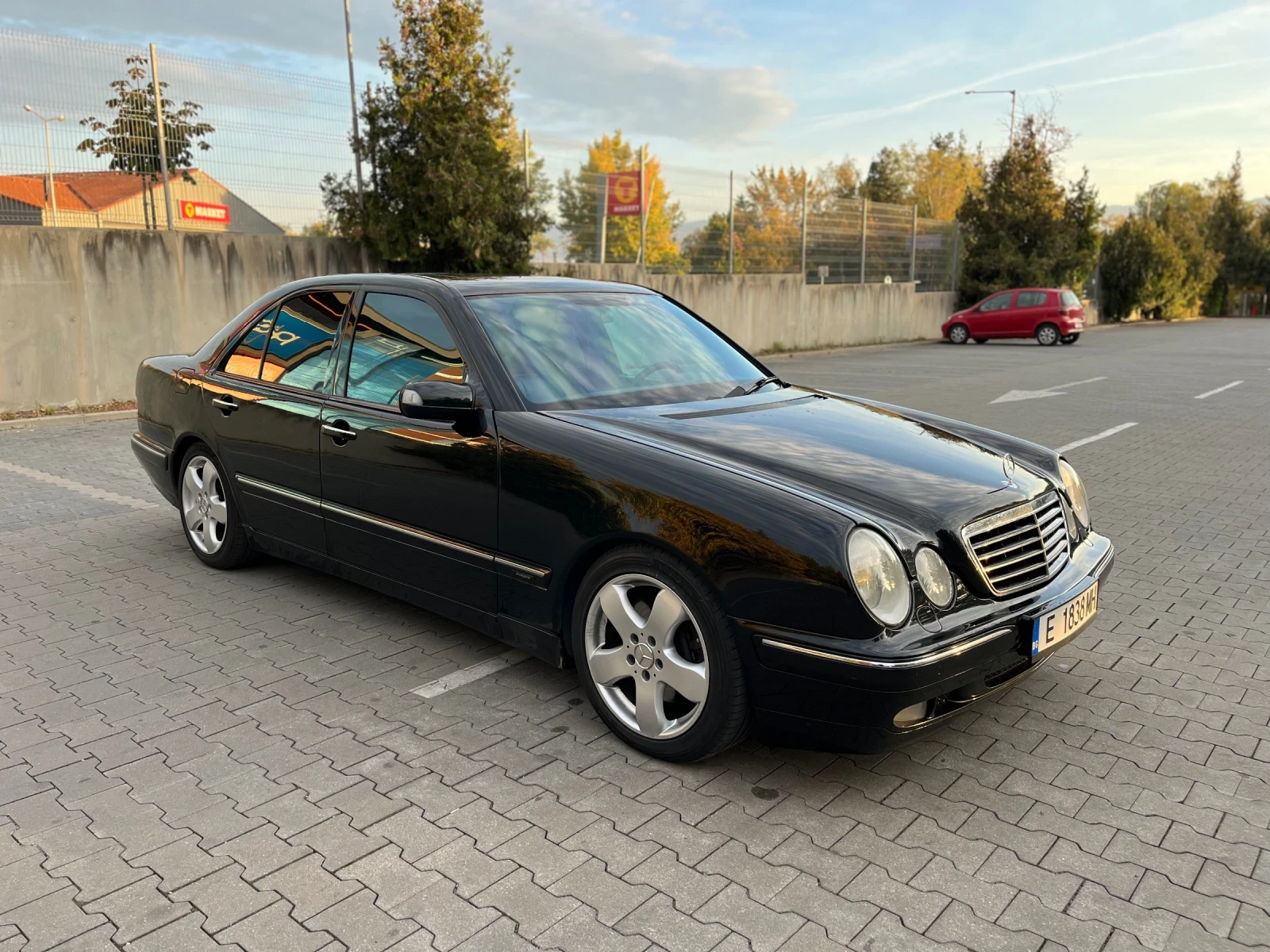 Mercedes-Benz E 430, снимка 8 - Автомобили и джипове - 56619892