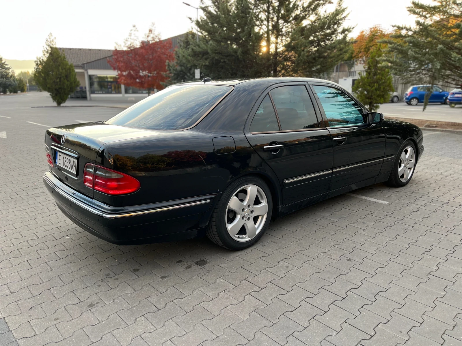 Mercedes-Benz E 430, снимка 6 - Автомобили и джипове - 56619892