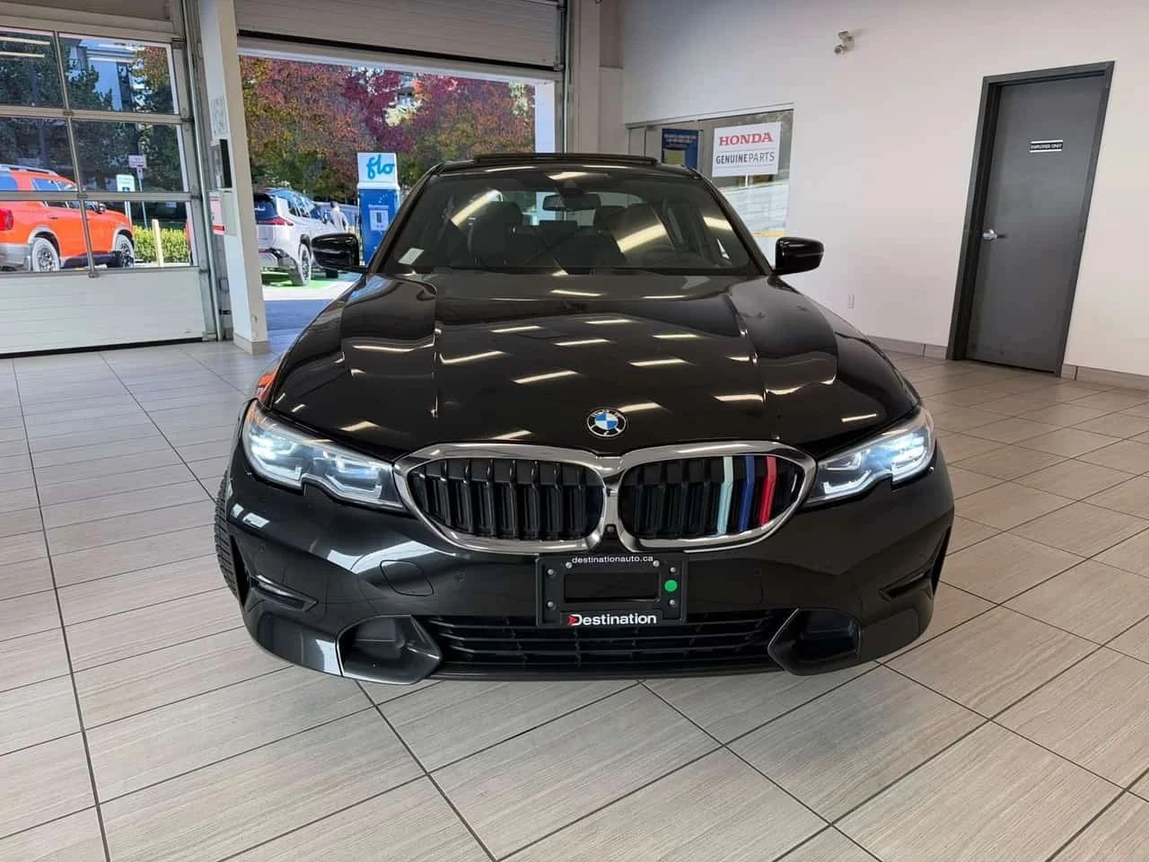BMW 330, снимка 2 - Автомобили и джипове - 56684830