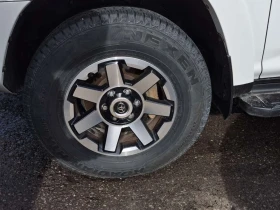 Toyota 4runner * TRD offroad Prem * CARFAX * 2 КЛЮЧА * ШИБИДАХ, снимка 6