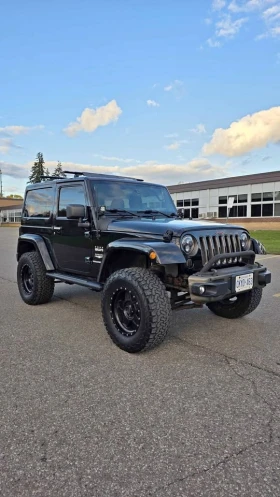 Jeep Wrangler * SAHARA* CARFAX* 