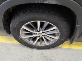 Toyota Highlander XLE /CARFAX /Кожа/Подгрев/4х4/Панорама, снимка 16 - Автомобили и джипове - 53626008