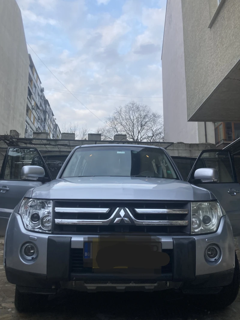 Mitsubishi Pajero 3.2 Di-DC (165) AT, снимка 2 - Автомобили и джипове - 47211256