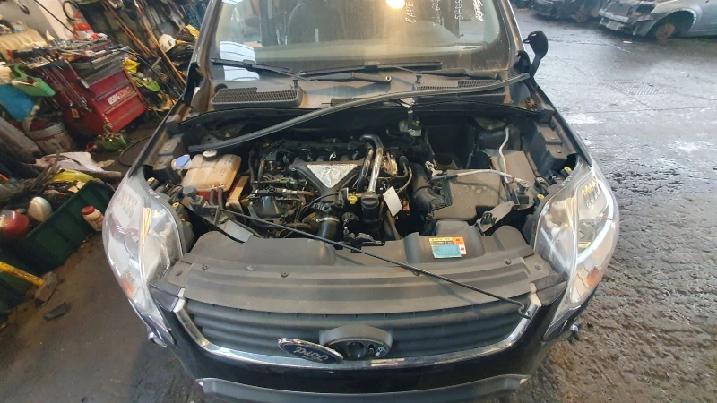 Ford Kuga 2.0 TDCI, снимка 5 - Автомобили и джипове - 48246398