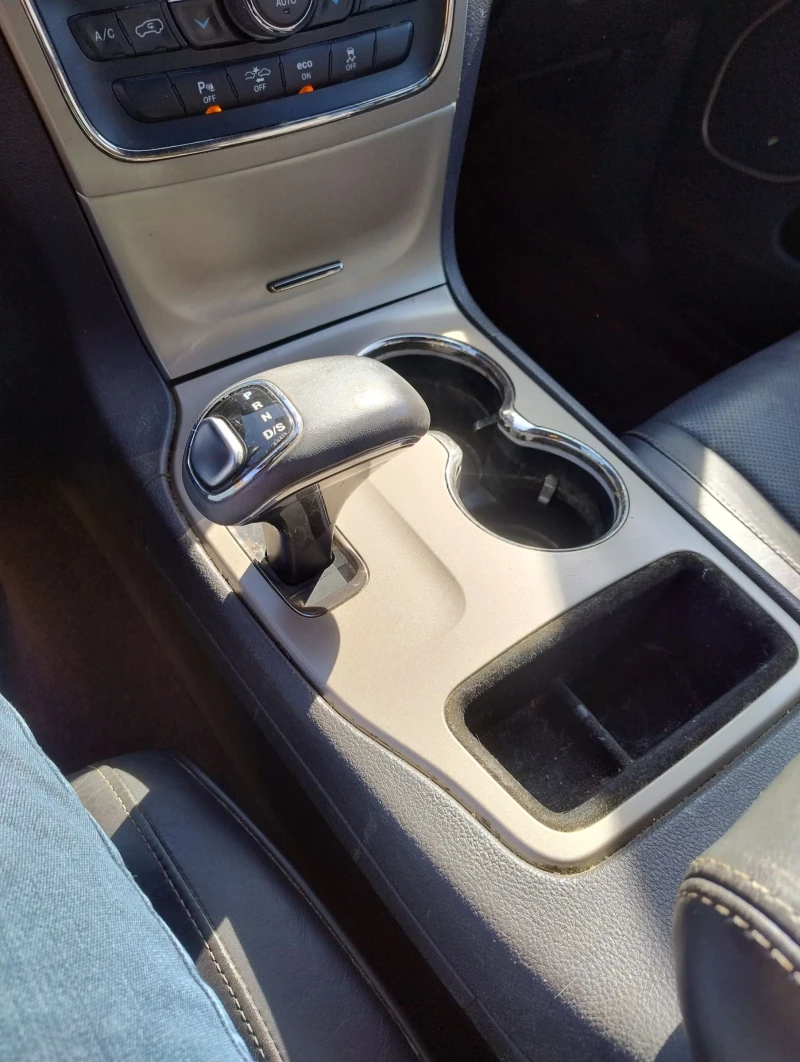 Jeep Grand cherokee 5.7 Hemi SUMMIT , снимка 13 - Автомобили и джипове - 52507964