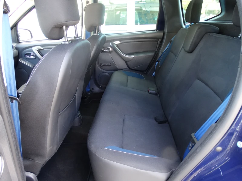 Dacia Duster 1.2TCe 4x4 Фейслифт, снимка 8 - Автомобили и джипове - 51877389