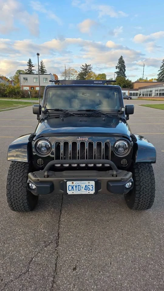 Jeep Wrangler * UNLIMITED SAHARA* CARFAX*  - изображение 6