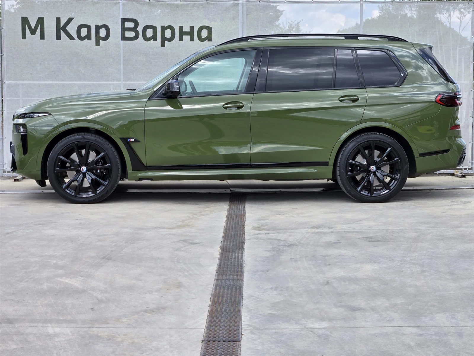 BMW X7 M60i xDrive - изображение 3