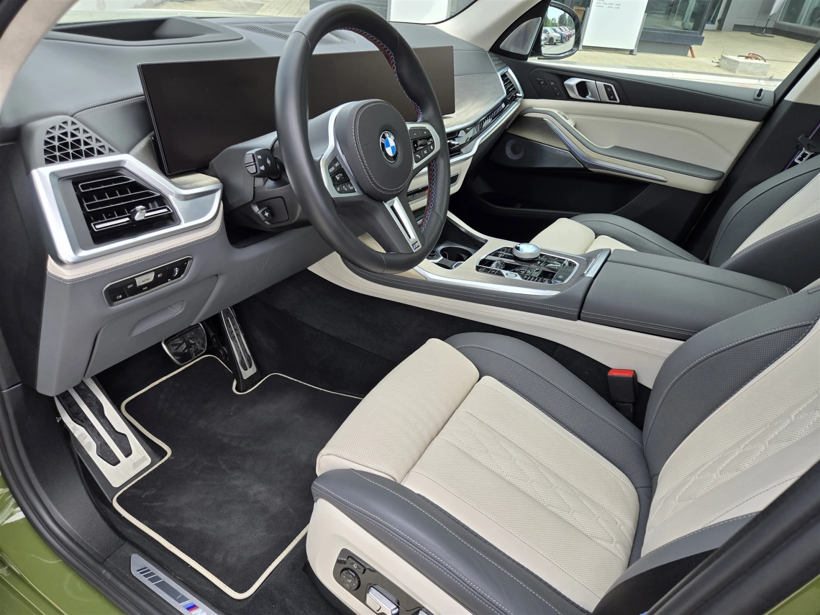 BMW X7 M60i xDrive - изображение 6