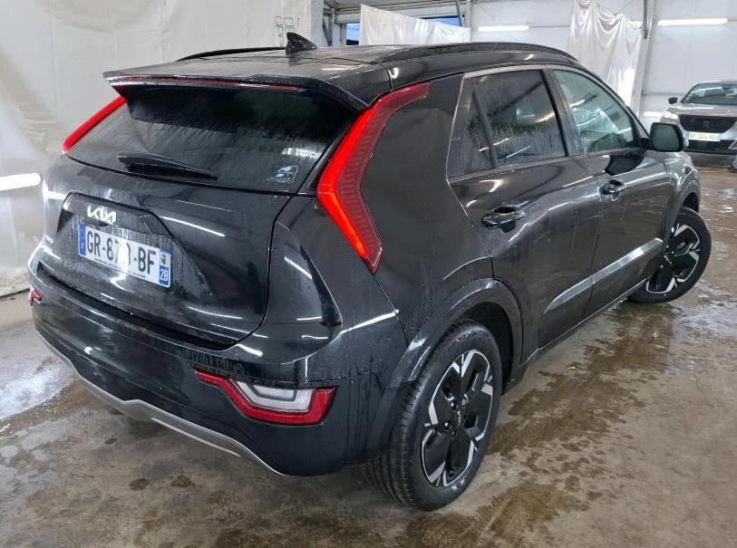 Kia Niro Premium 64kWh 204PS - изображение 3