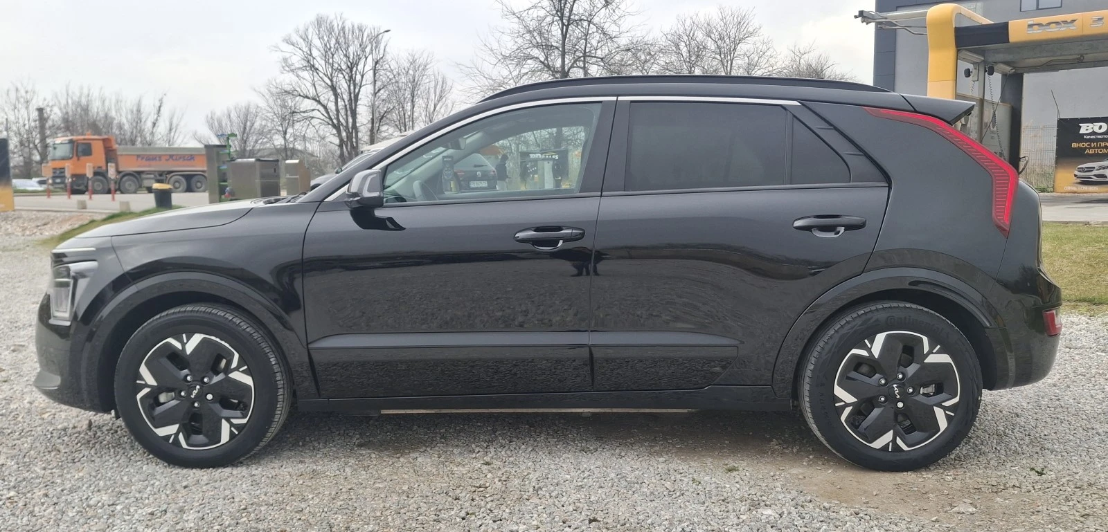 Kia Niro Premium 64kWh 204PS, снимка 6 - Автомобили и джипове - 53599325