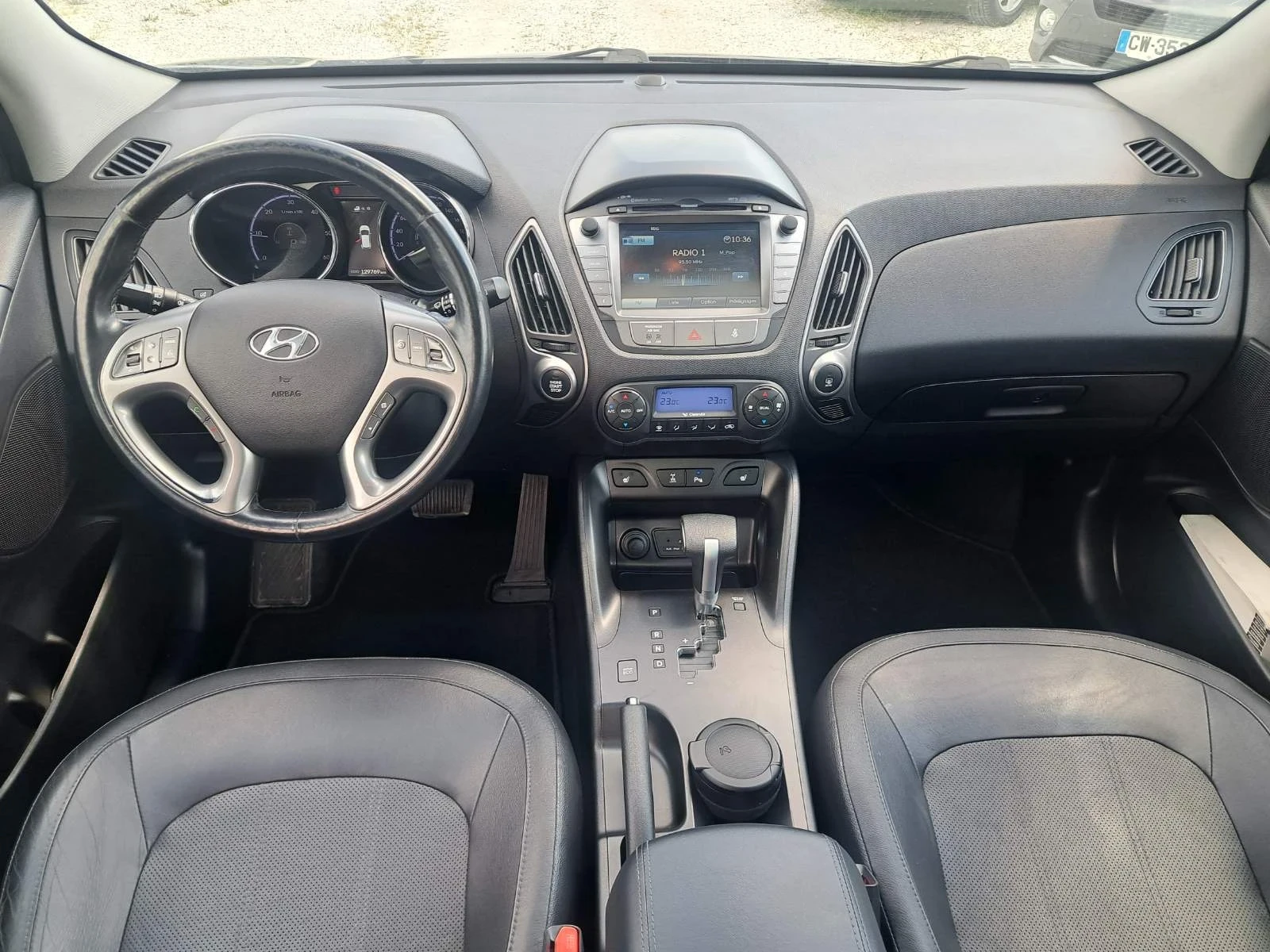 Hyundai IX35 2, 0 CRDI FULL, снимка 12 - Автомобили и джипове - 54511180