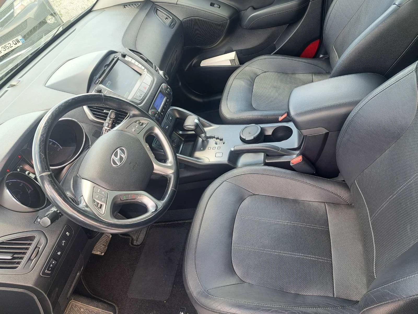 Hyundai IX35 2, 0 CRDI FULL, снимка 10 - Автомобили и джипове - 54511180