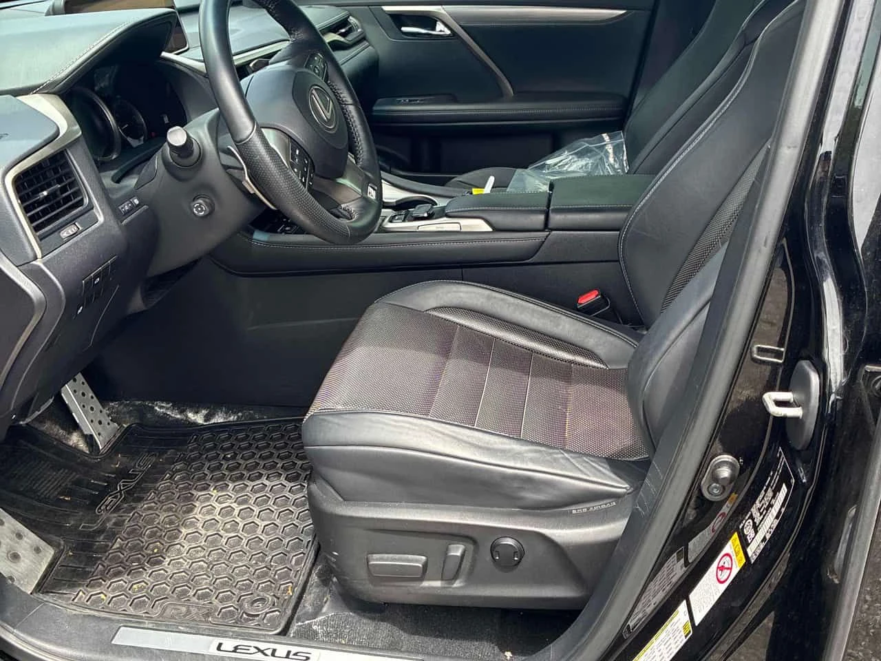 Lexus RX 350 * AWD 4dr * АВТОКРЕДИТ БЕЗ ПЪРВОНАЧАЛНАВНОСКА* , снимка 13 - Автомобили и джипове - 54649853