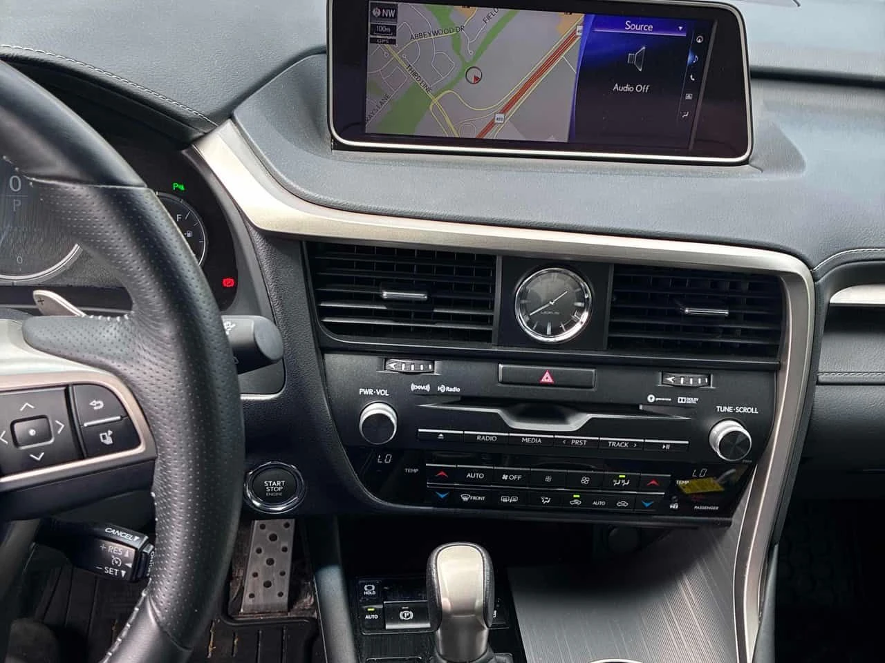 Lexus RX 350 * AWD 4dr * АВТОКРЕДИТ БЕЗ ПЪРВОНАЧАЛНАВНОСКА* , снимка 9 - Автомобили и джипове - 54649853