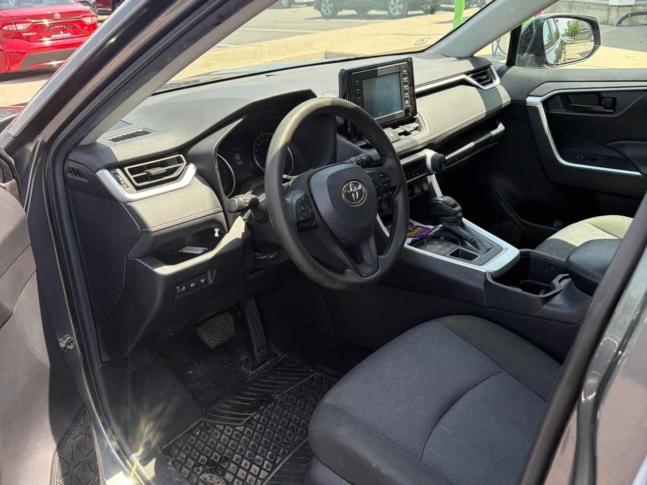 Toyota Rav4 * LE * АВТОКРЕДИТ БЕЗ ПЪРВОНАЧАЛНА ВНОСКА* , снимка 5 - Автомобили и джипове - 54803138