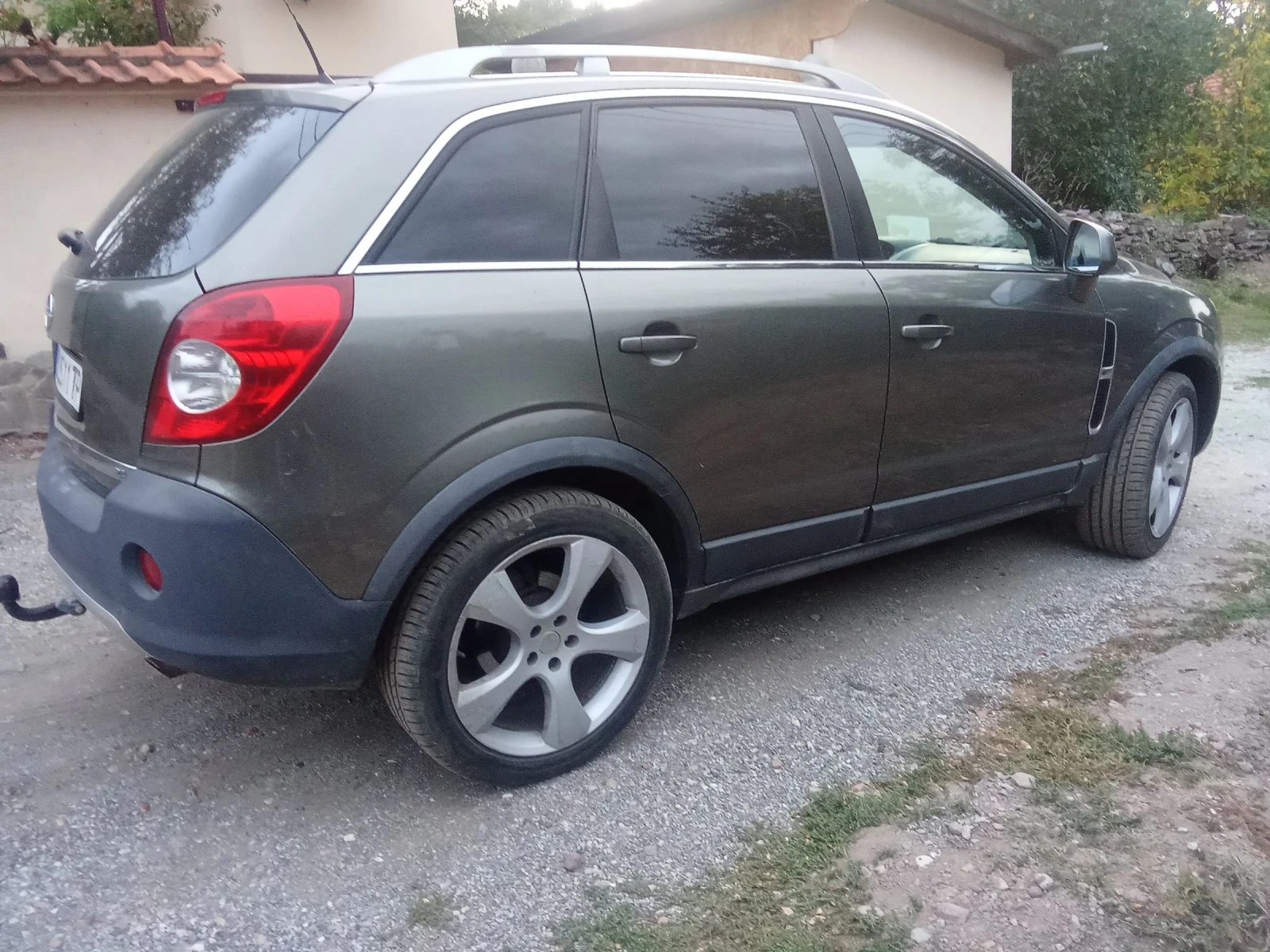 Opel Antara 2.4 Газ бензин/4х4/2008г/ОБСЛУЖЕН, снимка 4 - Автомобили и джипове - 54876852