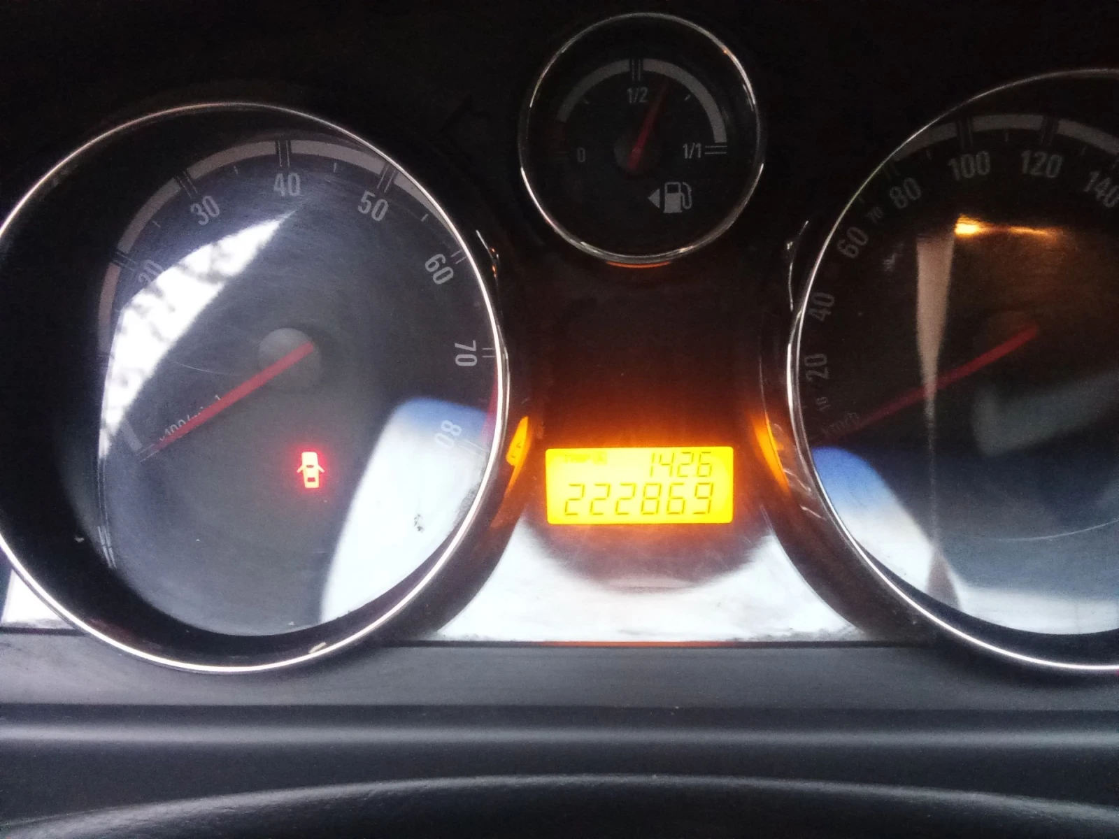 Opel Antara 2.4 Газ бензин/4х4/2008г/ОБСЛУЖЕН, снимка 10 - Автомобили и джипове - 54876852