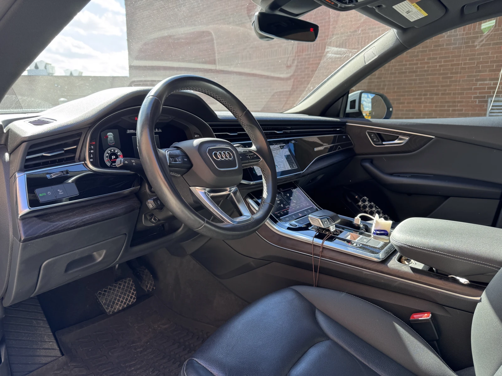 Audi Q8 Progressiv Black Optic / 360 / Carfax, снимка 5 - Автомобили и джипове - 56440003