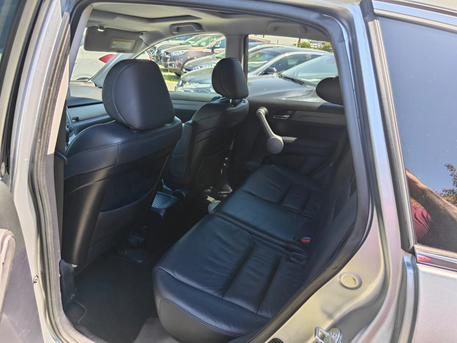 Honda Cr-v 2.0-Exequtive, снимка 3 - Автомобили и джипове - 56745401