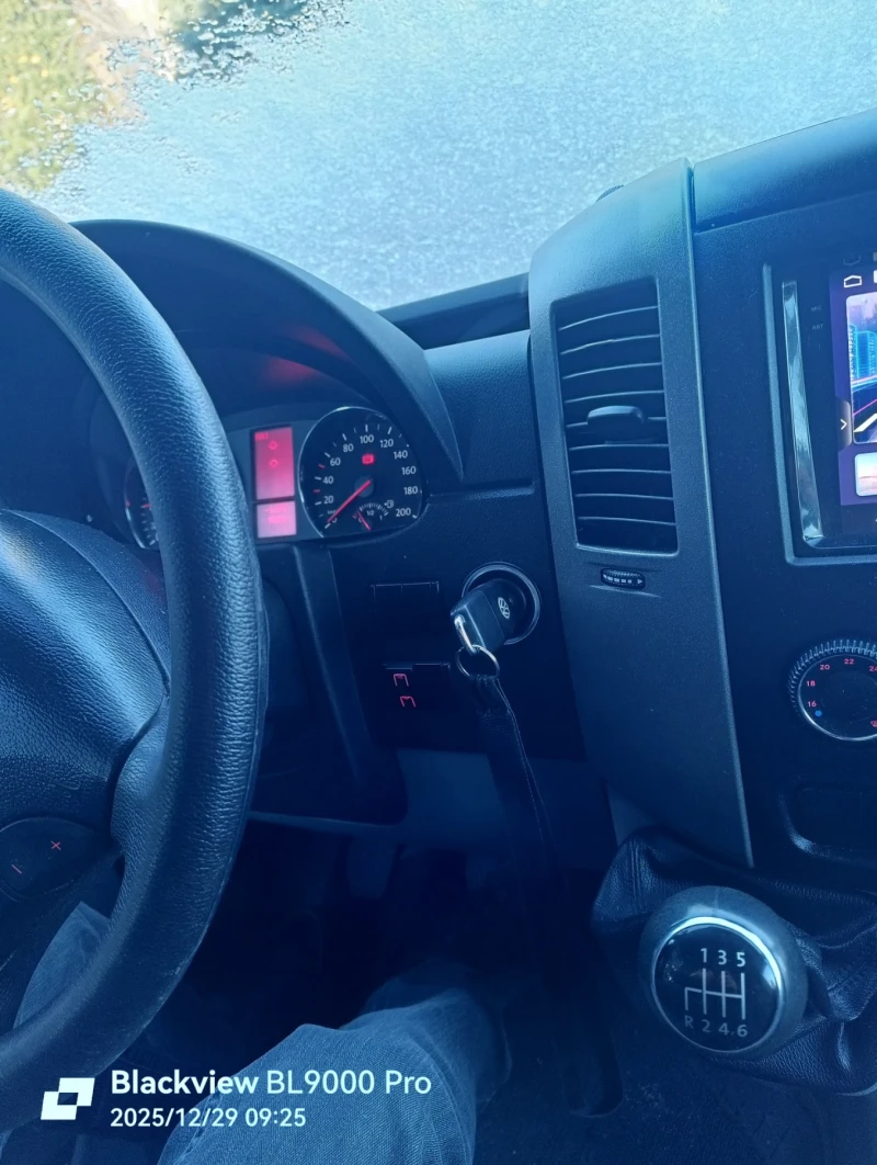 VW Crafter Пътнически , снимка 10 - Бусове и автобуси - 52929227