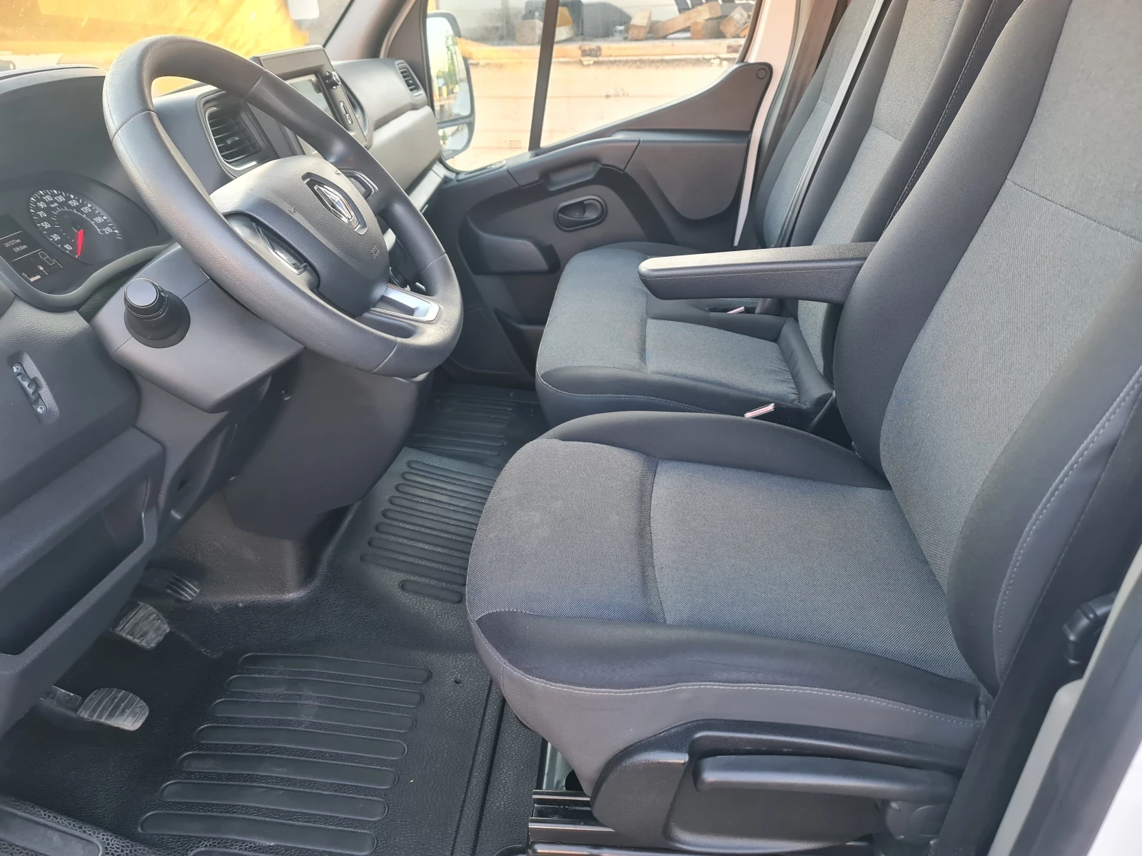 Renault Master 2.3 150кс итали, снимка 7 - Бусове и автобуси - 55694940