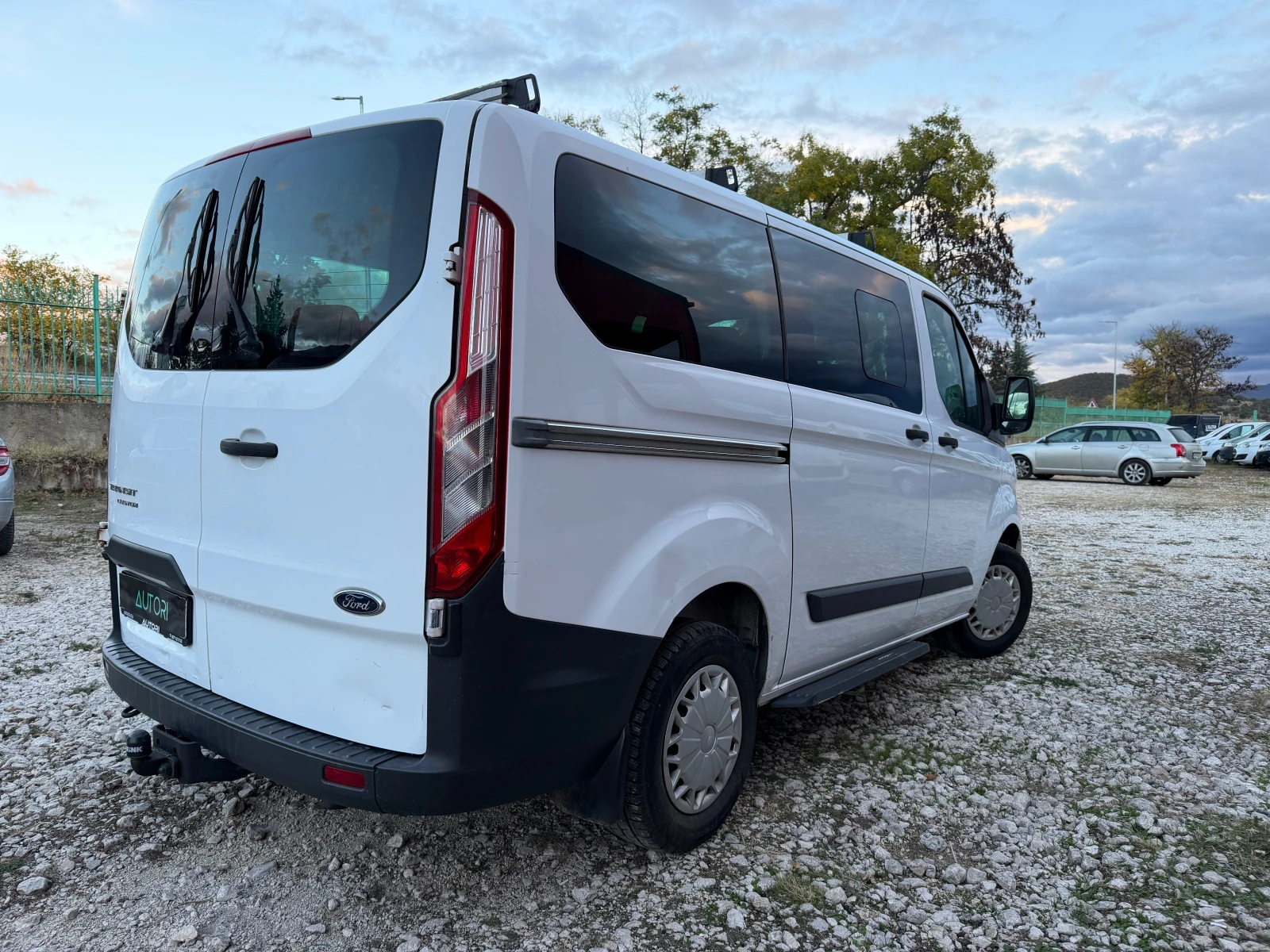 Ford Transit Custom 9 места УНИКАТ, снимка 4 - Бусове и автобуси - 56712177