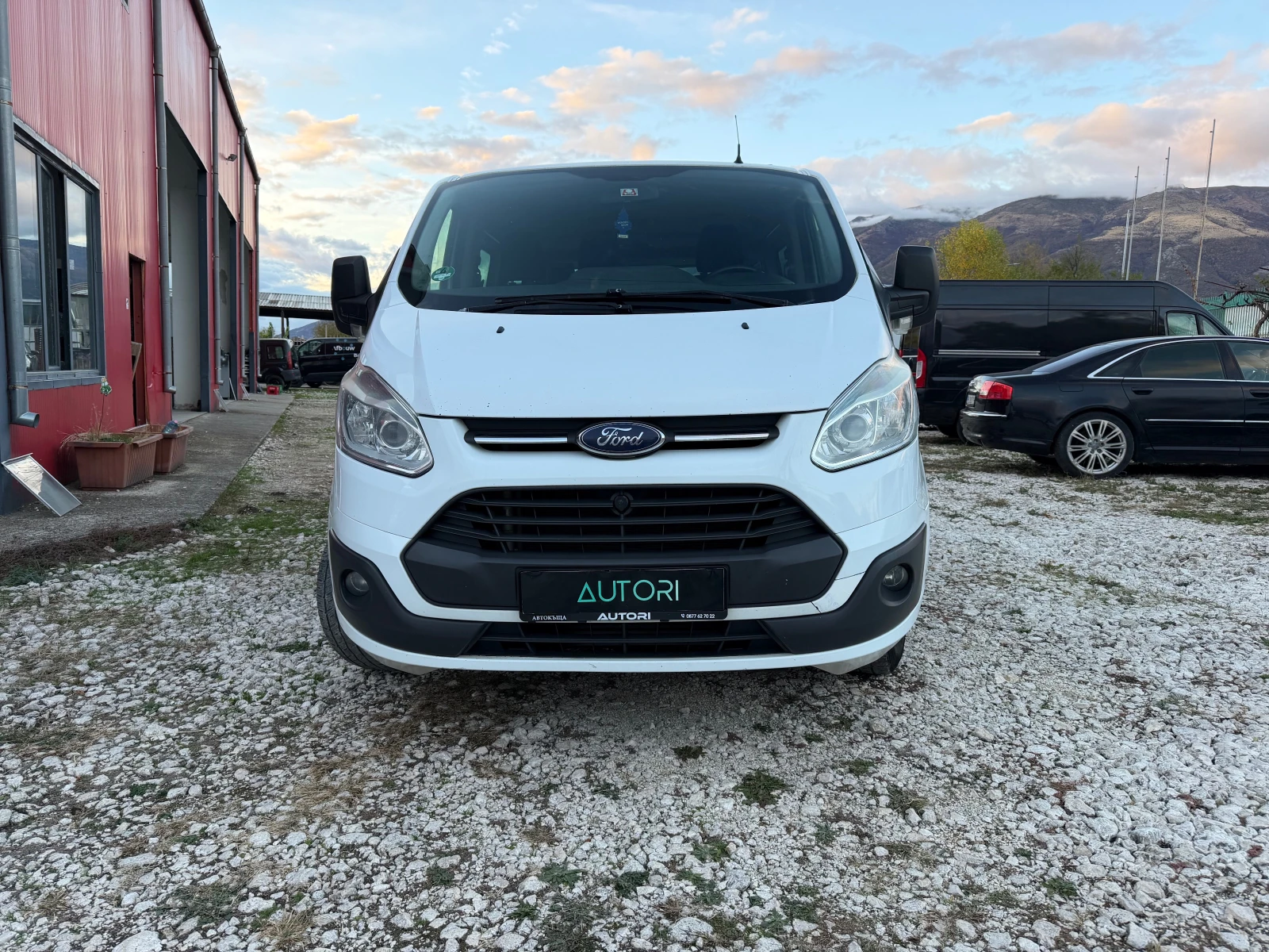 Ford Transit Custom 9 места УНИКАТ, снимка 2 - Бусове и автобуси - 56712177