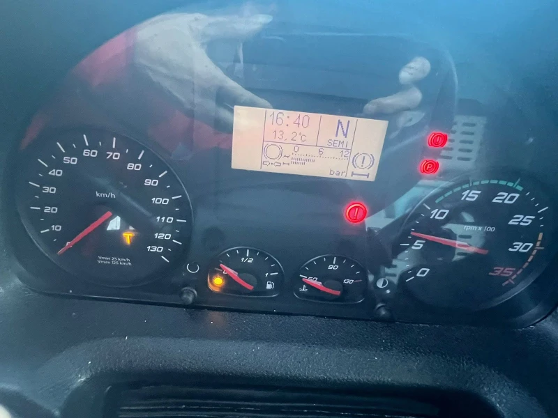 Iveco Eurocargo 180.320 Хладилен с падащ борд - ГАРАНЦИОНЕН, снимка 9 - Камиони - 52248896