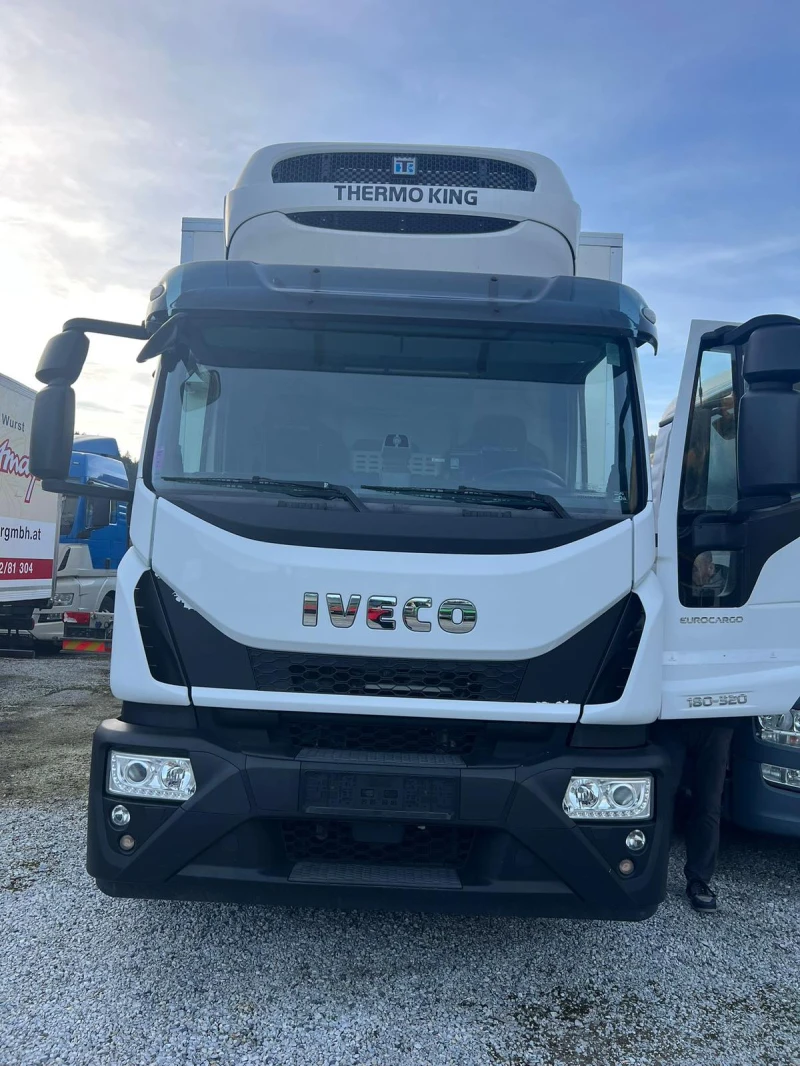 Iveco Eurocargo 180.320 Хладилен с падащ борд - ГАРАНЦИОНЕН, снимка 2 - Камиони - 52248896
