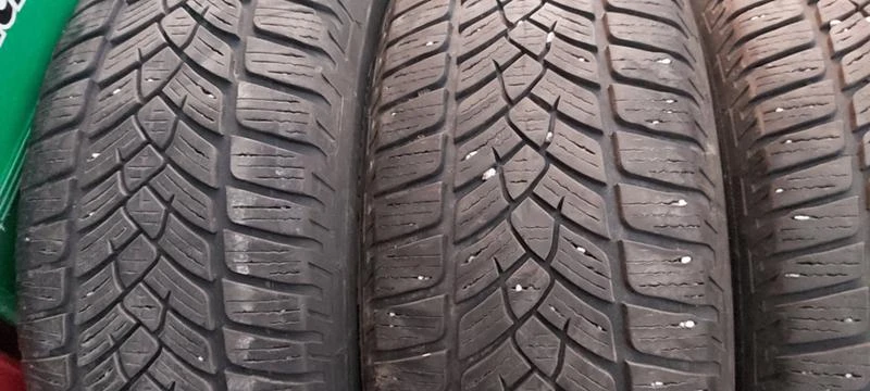 Гуми Зимни 215/65R16, снимка 2 - Гуми и джанти - 30924249